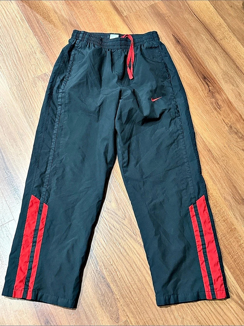Nike Medium Black & Red Athletic Pants
